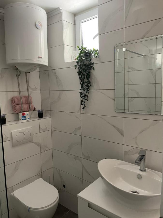 Ferienwohnung Alexandar13 Belgrad Exterior foto